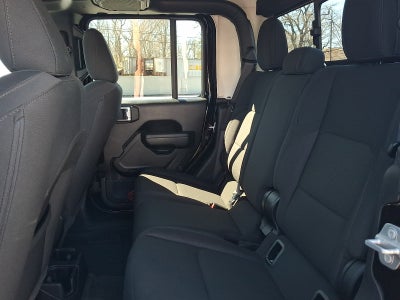 2022 Jeep Gladiator Willys