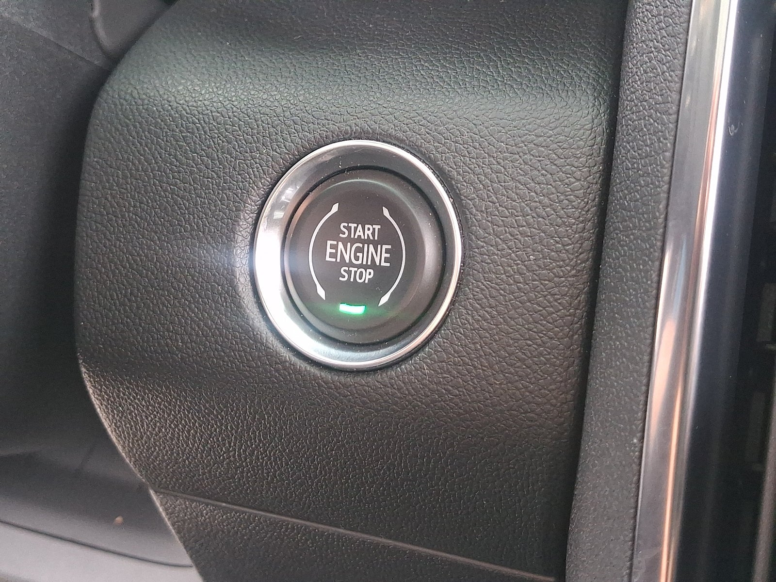 2025 GMC Acadia AT4