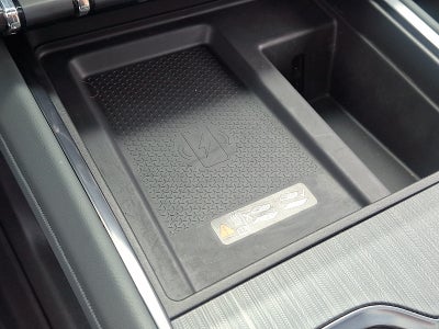 2025 GMC Acadia AT4