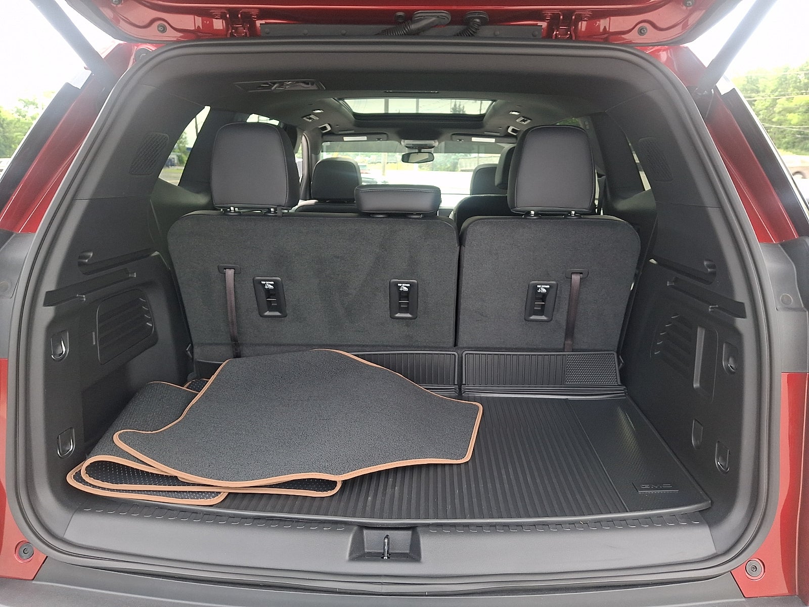 2025 GMC Acadia AT4