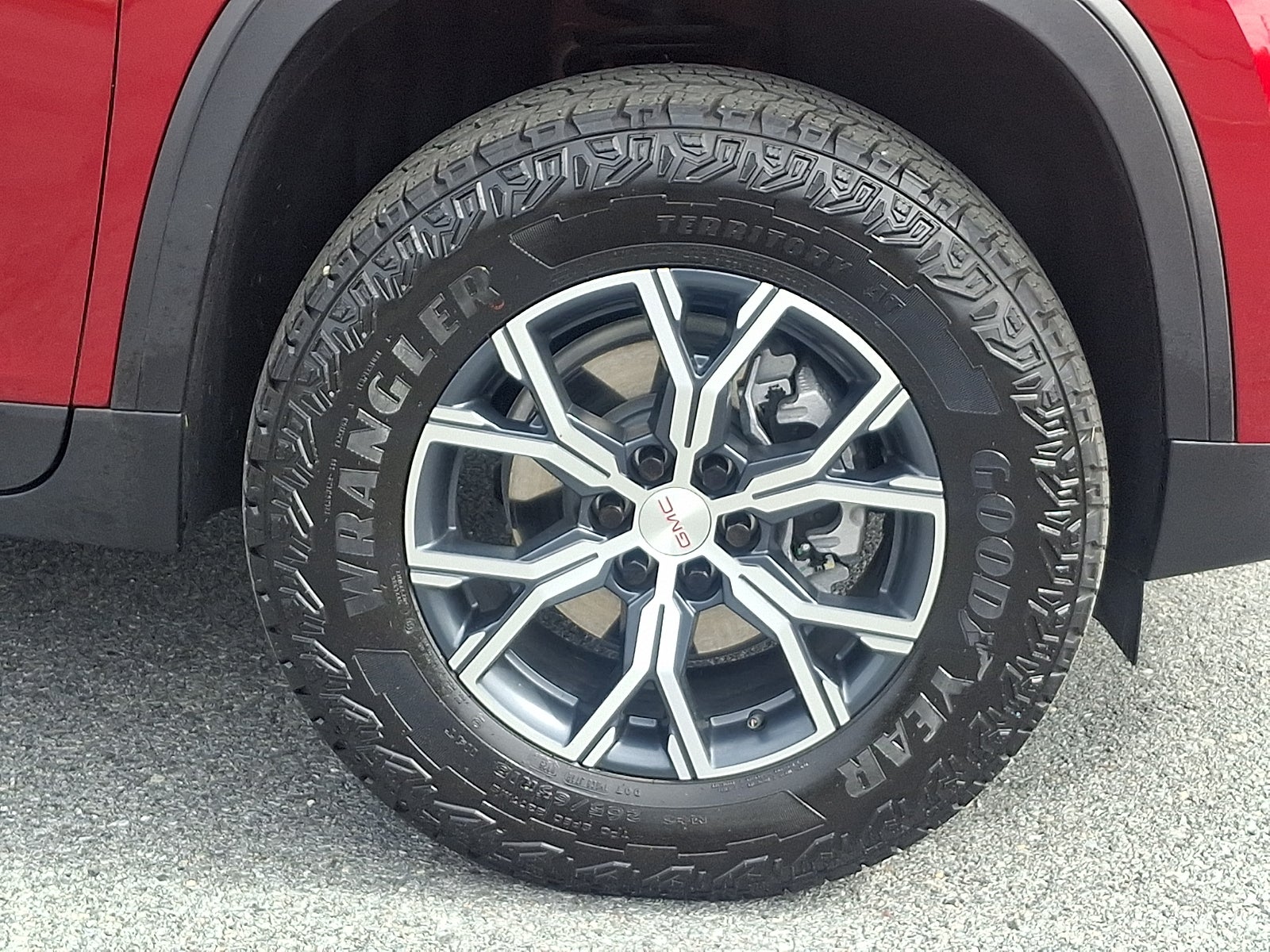 2025 GMC Acadia AT4