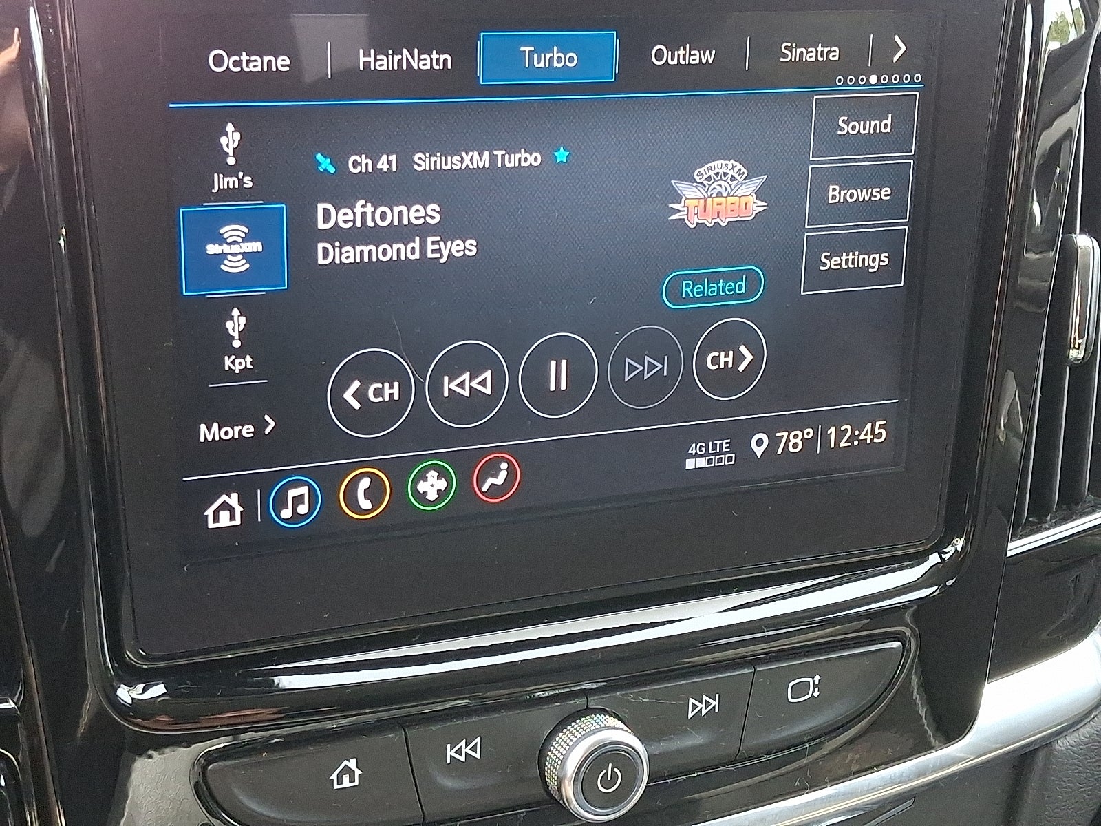 2020 Chevrolet Traverse LT Cloth