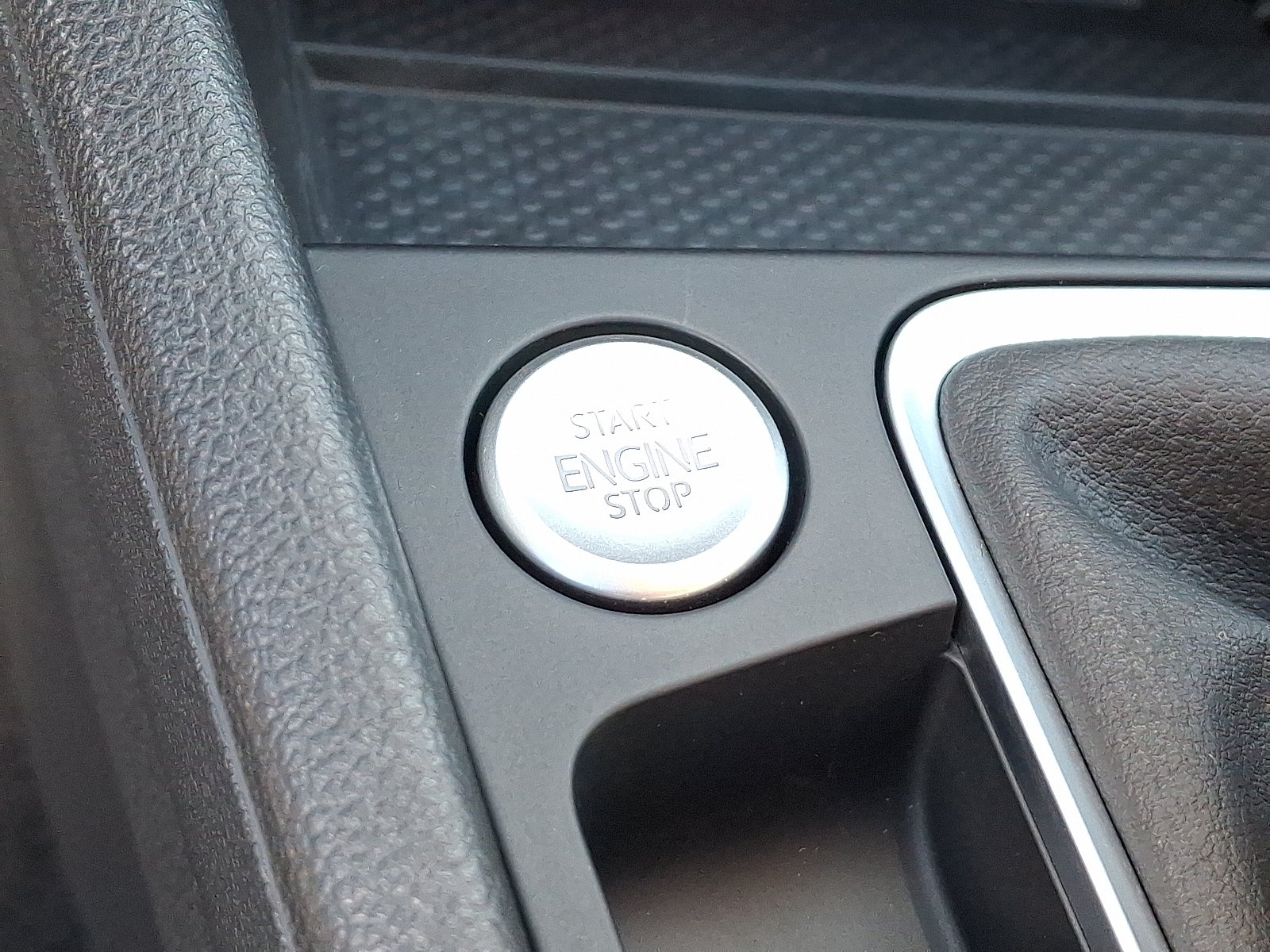 2025 Volkswagen Jetta SEL