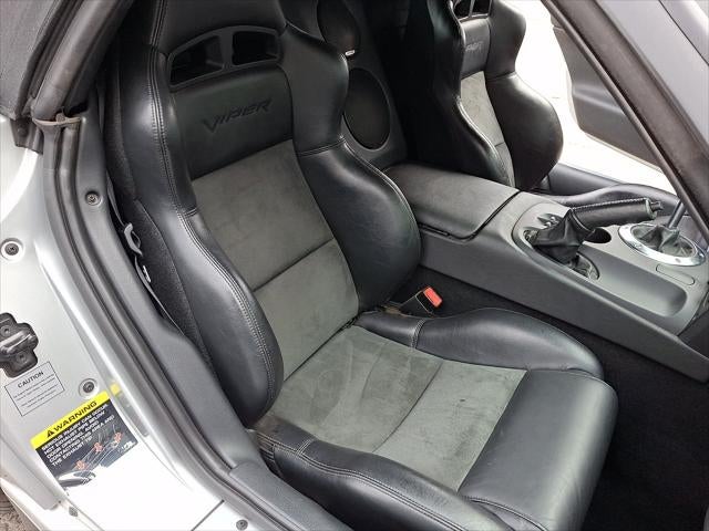 2004 Dodge Viper SRT10