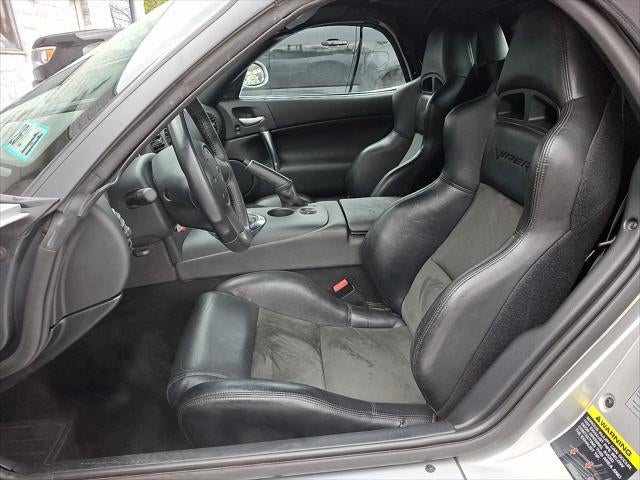 2004 Dodge Viper SRT10