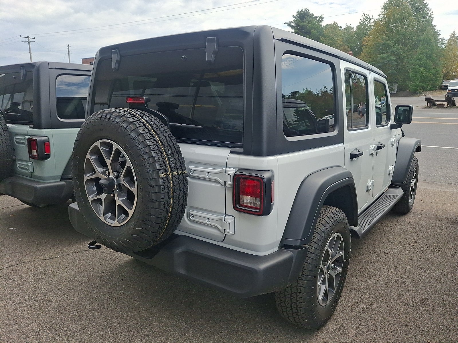 2027 Jeep Wrangler WRANGLER 4-DOOR SPORT S