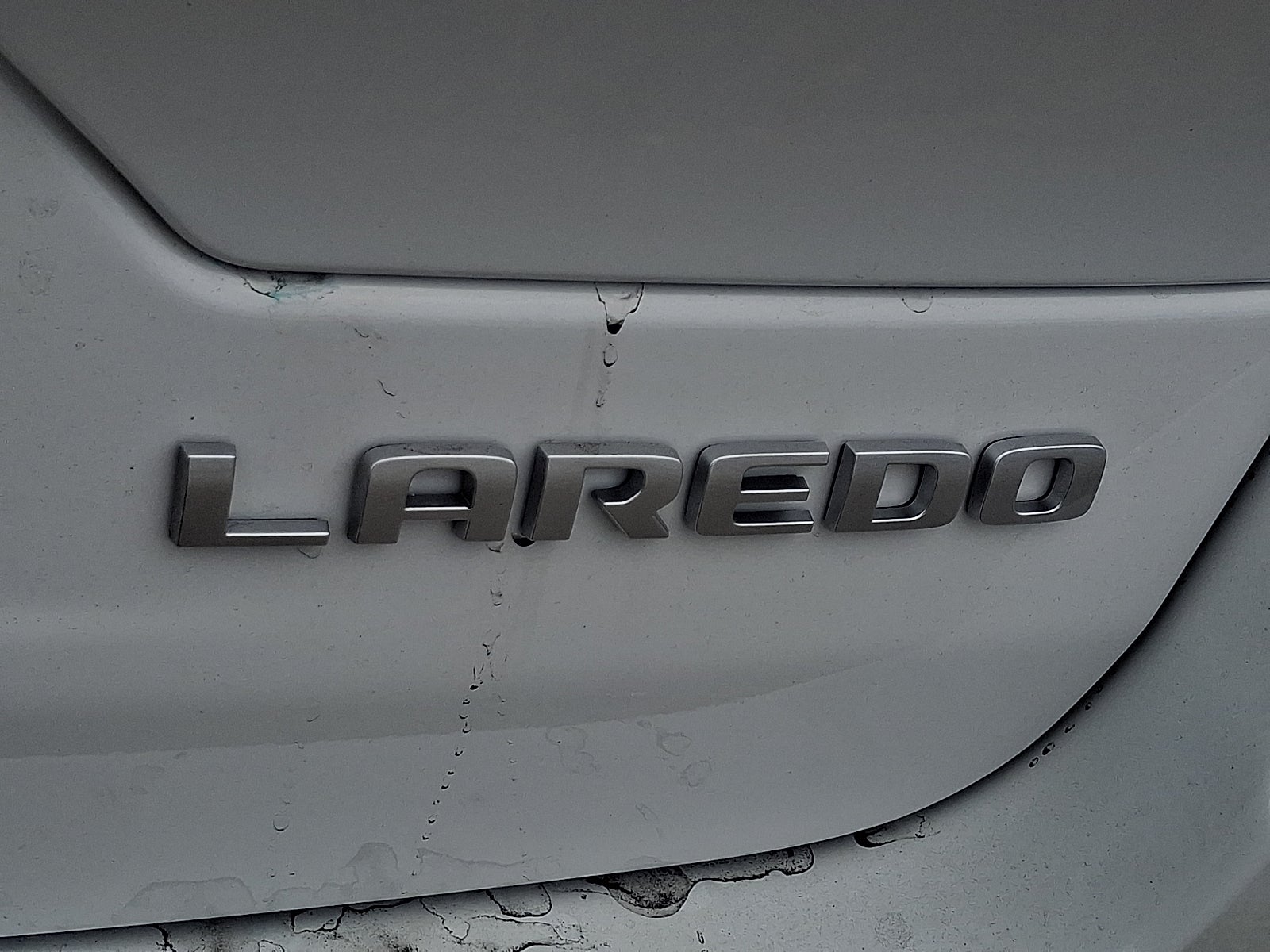 2027 Jeep Grand Cherokee GRAND CHEROKEE LAREDO X 4X4