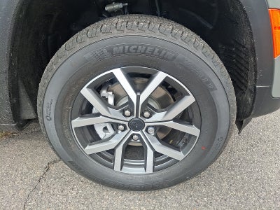 2027 Jeep Grand Cherokee GRAND CHEROKEE LAREDO X 4X4