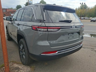 2027 Jeep Grand Cherokee GRAND CHEROKEE LAREDO X 4X4