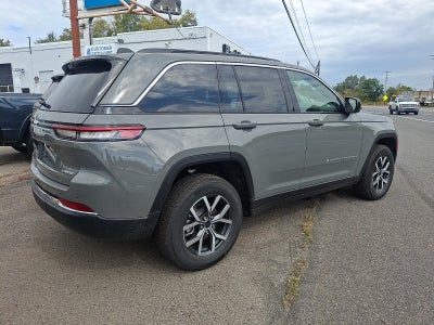 2027 Jeep Grand Cherokee GRAND CHEROKEE LAREDO X 4X4