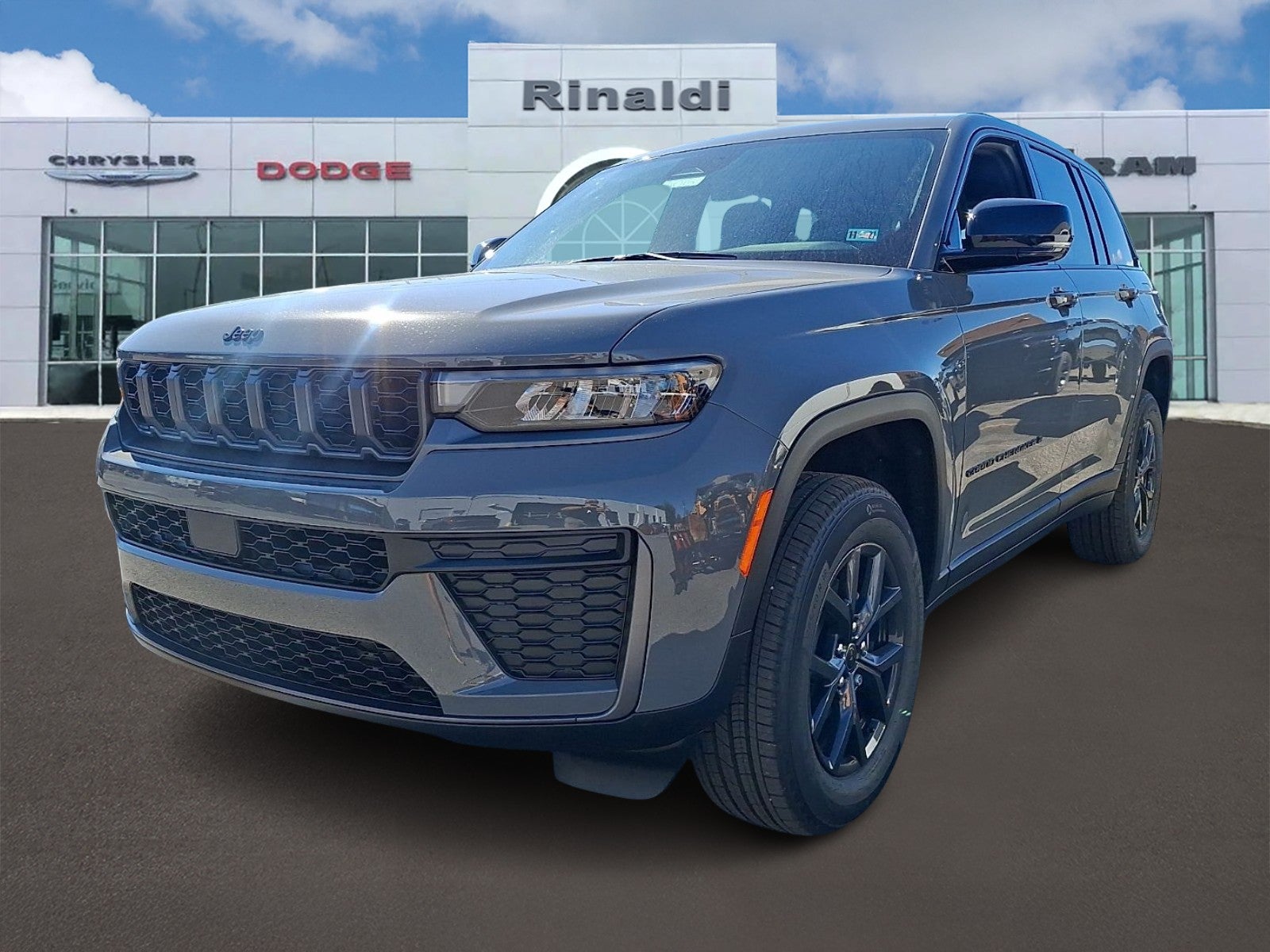 2027 Jeep Grand Cherokee GRAND CHEROKEE LAREDO ALTITUDE 4X4