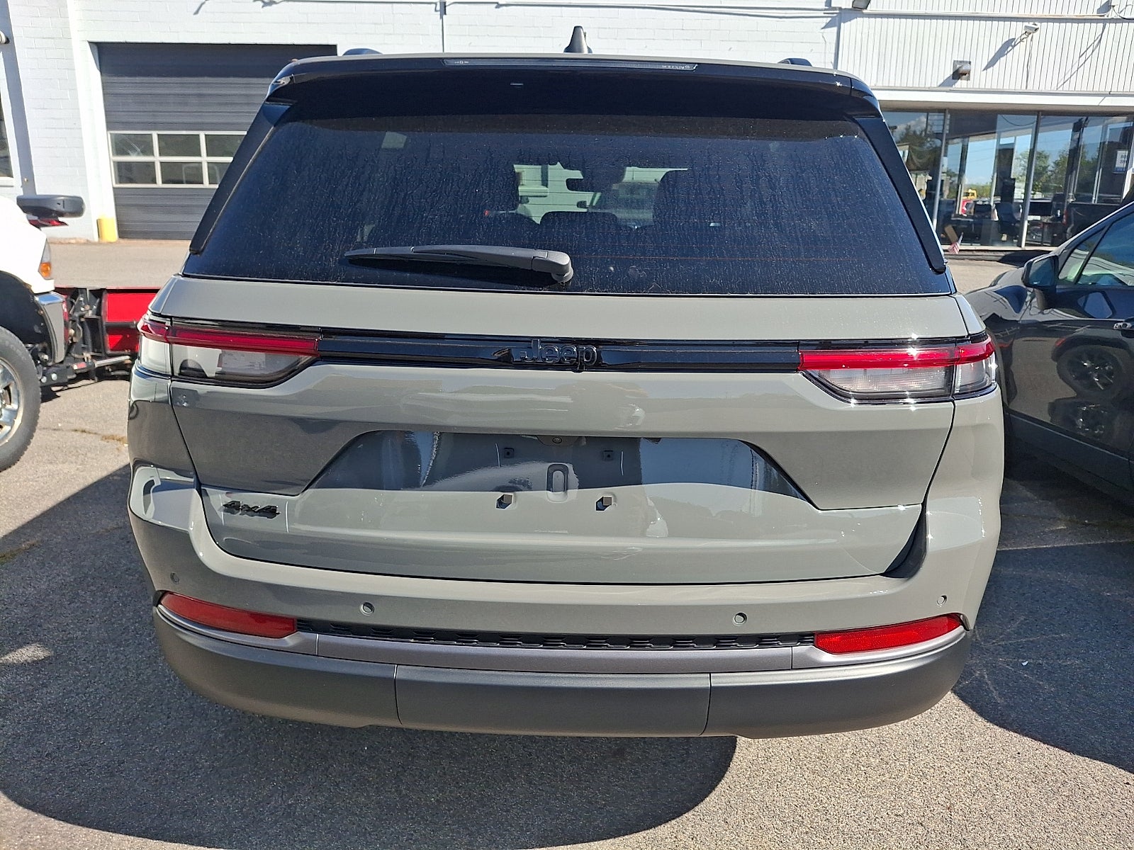 2027 Jeep Grand Cherokee GRAND CHEROKEE LAREDO ALTITUDE 4X4