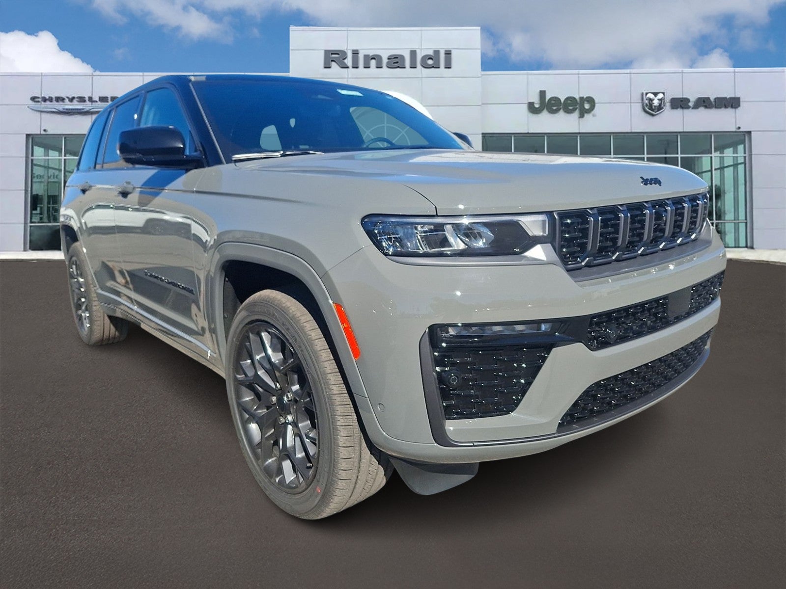 2027 Jeep Grand Cherokee GRAND CHEROKEE SUMMIT 4X4