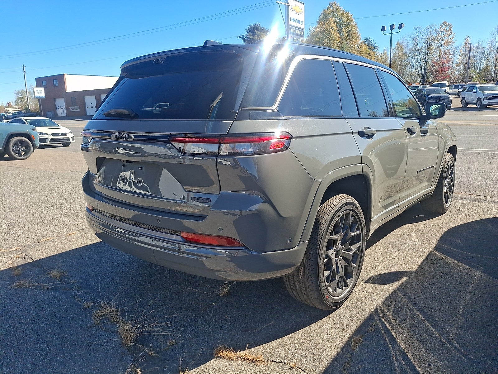 2027 Jeep Grand Cherokee GRAND CHEROKEE SUMMIT 4X4
