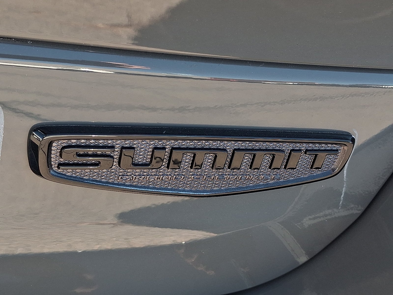 2027 Jeep Grand Cherokee GRAND CHEROKEE SUMMIT 4X4
