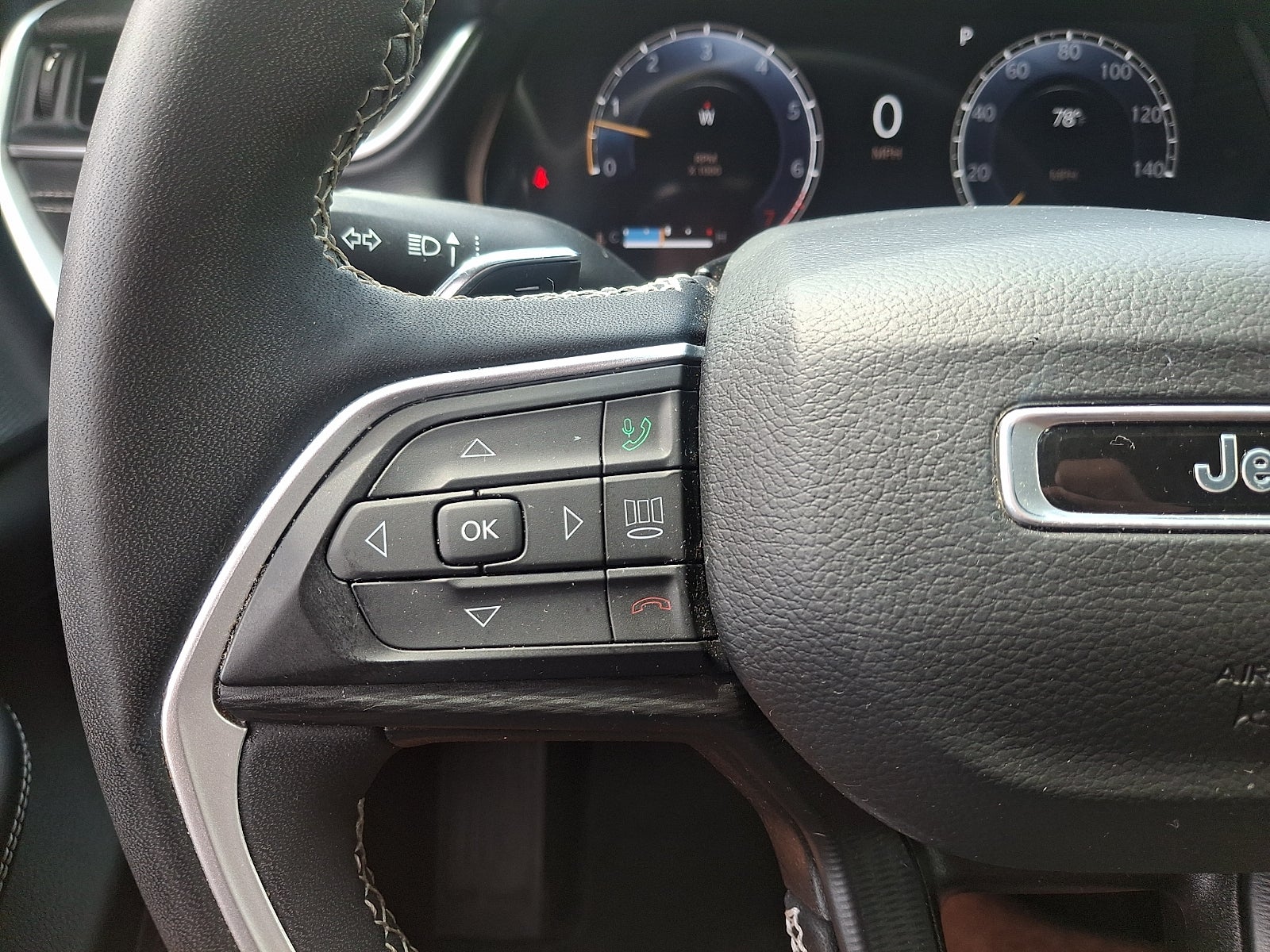 2023 Jeep Grand Cherokee L Altitude 4x4
