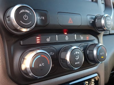 2019 RAM 1500 Big Horn/Lone Star Crew Cab 4x4 5'7' Box