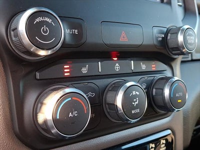 2019 RAM 1500 Big Horn/Lone Star Crew Cab 4x4 5'7' Box