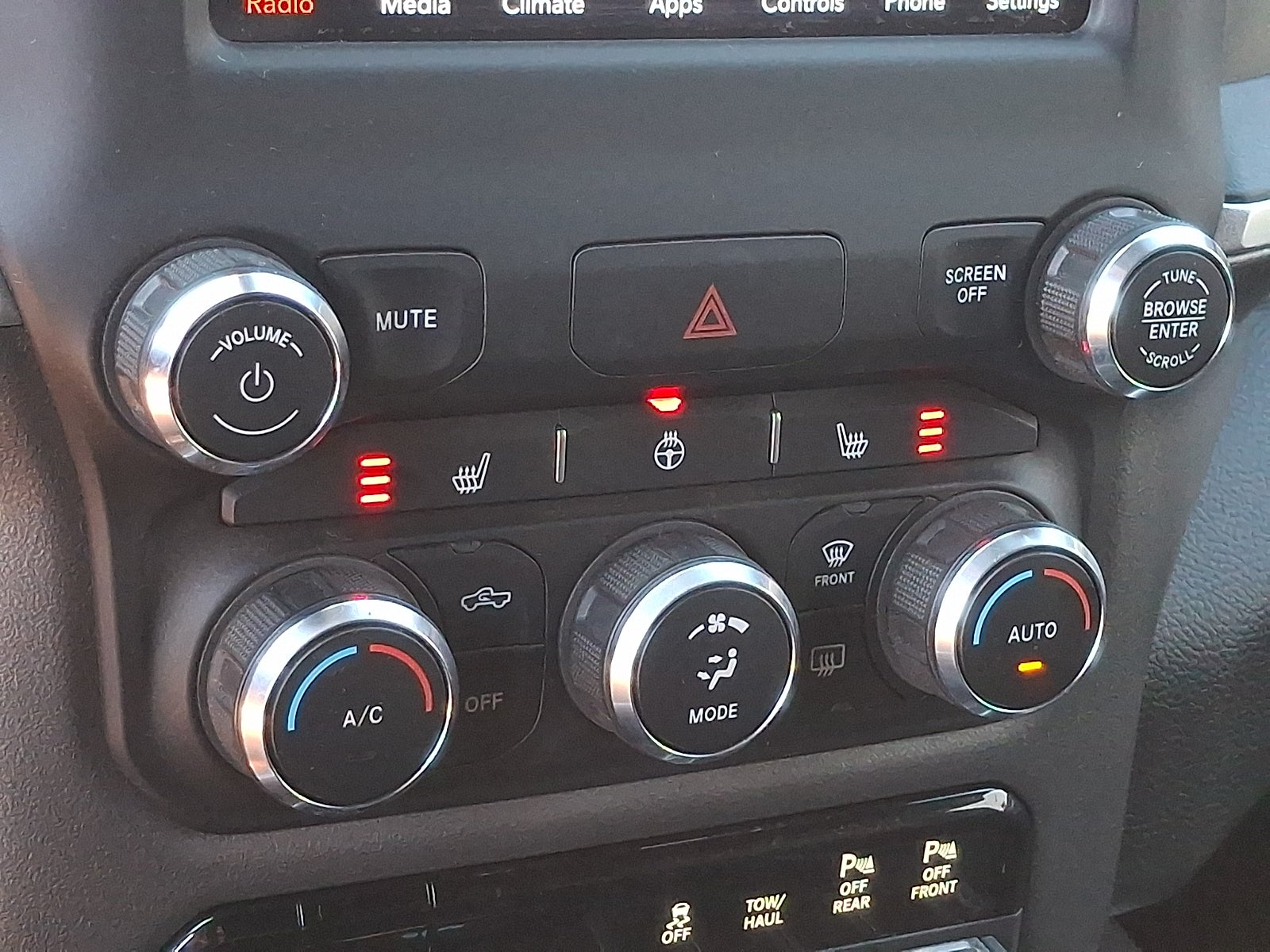 2021 RAM 1500 Big Horn Crew Cab 4x4 5'7' Box