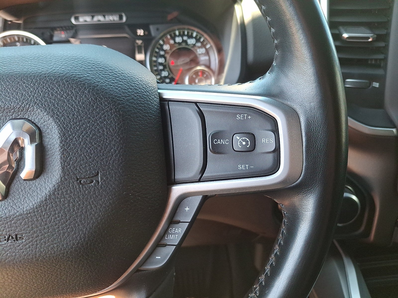 2021 RAM 1500 Big Horn Crew Cab 4x4 5'7' Box
