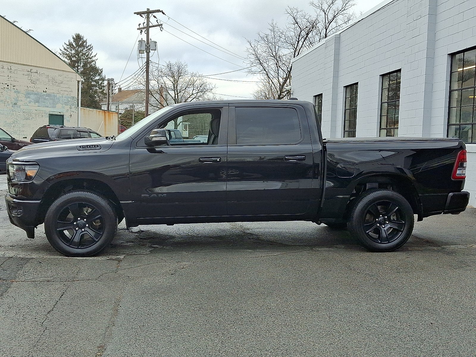 2022 RAM 1500 Big Horn Crew Cab 4x4 5'7' Box