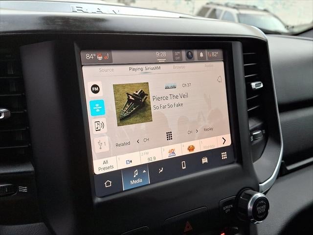 2022 RAM 1500 Big Horn Crew Cab 4x4 5'7' Box