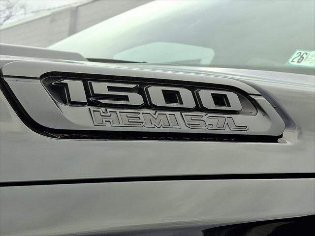 2022 RAM 1500 Big Horn Crew Cab 4x4 5'7' Box