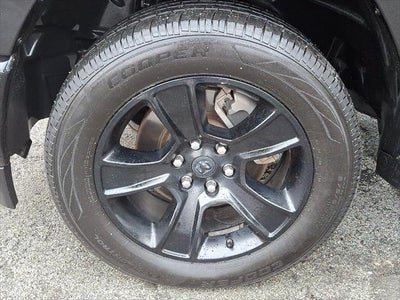 2022 RAM 1500 Big Horn Crew Cab 4x4 5'7' Box