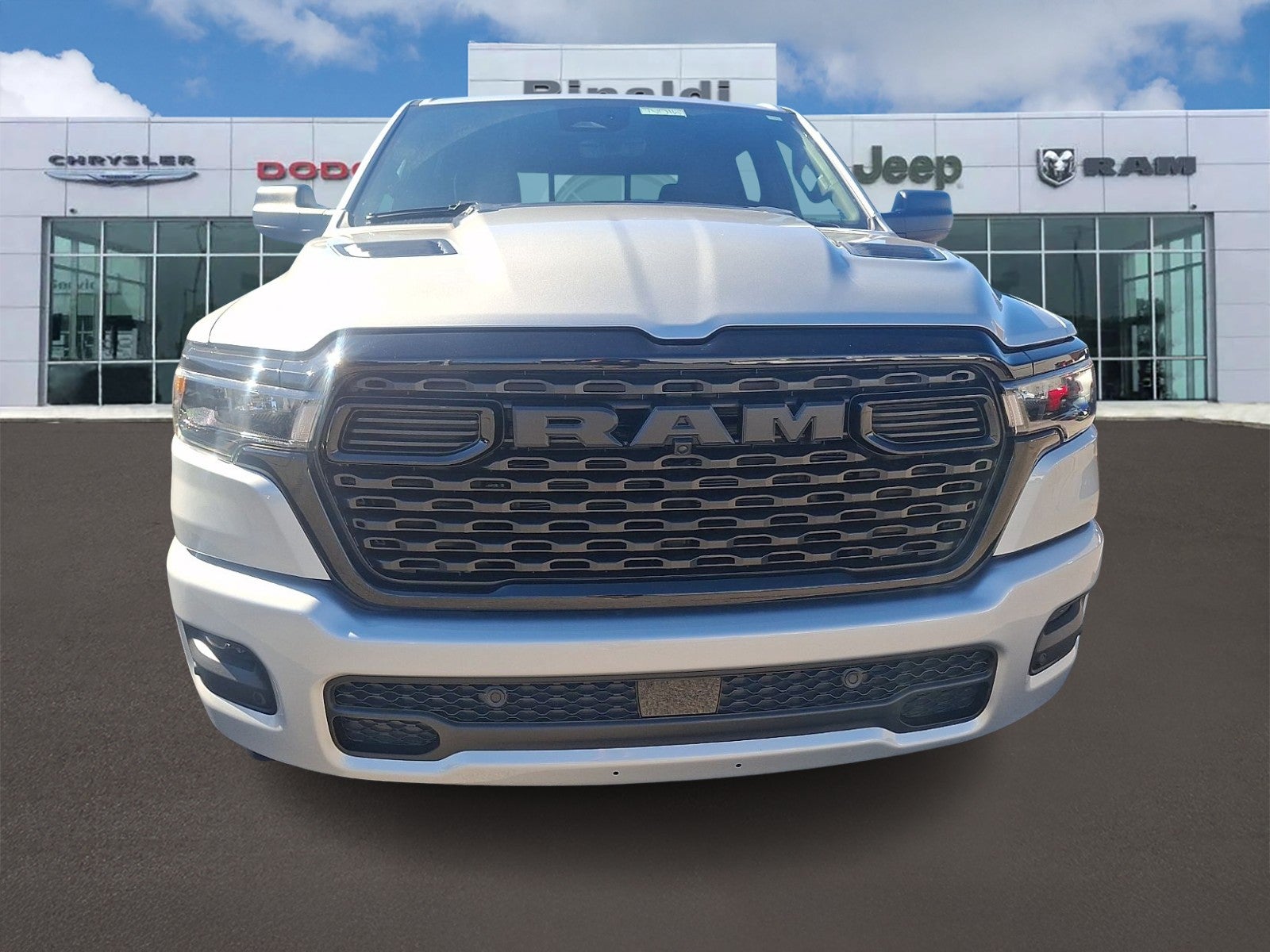 2027 RAM Ram 1500 RAM 1500 EXPRESS CREW CAB 4X4 5'7' BOX
