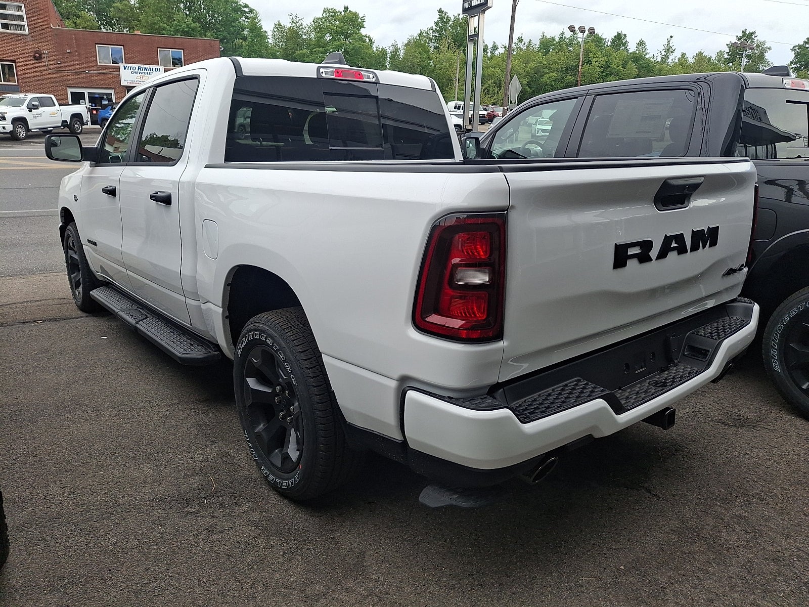2026 RAM Ram 1500 RAM 1500 EXPRESS CREW CAB 4X4 5'7' BOX