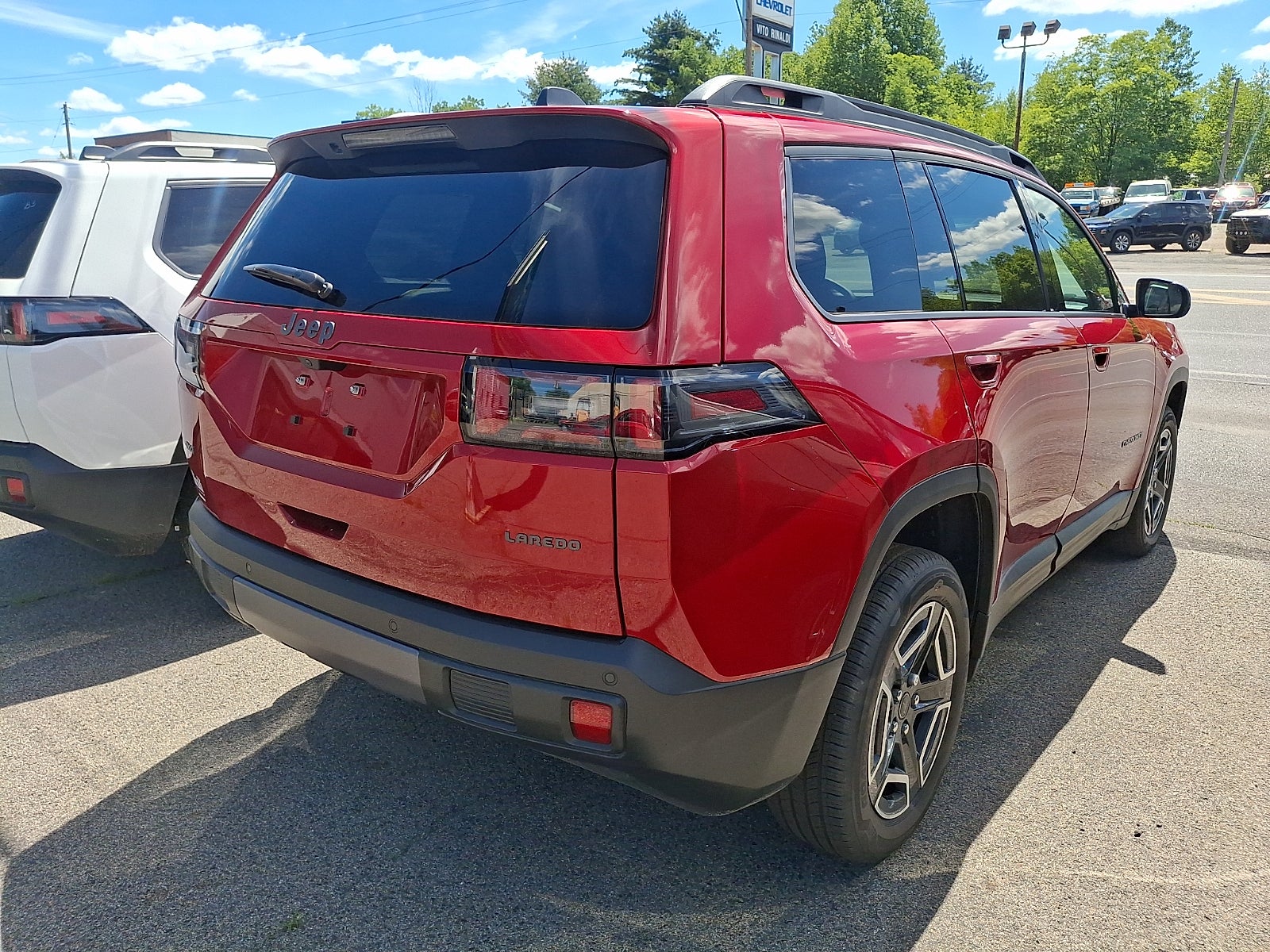 2026 Jeep Cherokee CHEROKEE LAREDO 4X4
