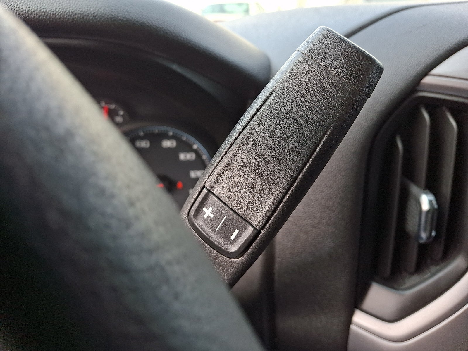 2021 Chevrolet Silverado 1500 4WD Crew Cab Short Bed Custom