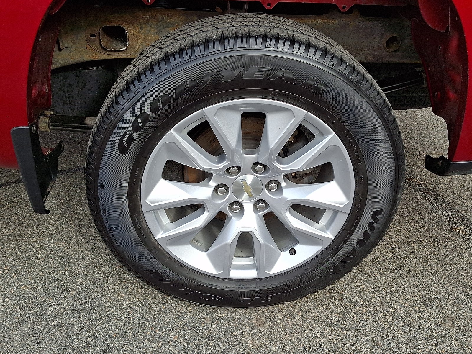 2021 Chevrolet Silverado 1500 4WD Crew Cab Short Bed Custom