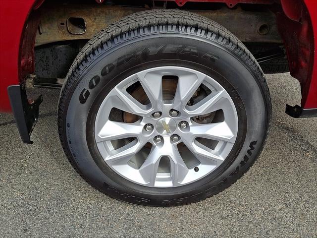 2021 Chevrolet Silverado 1500 4WD Crew Cab Short Bed Custom